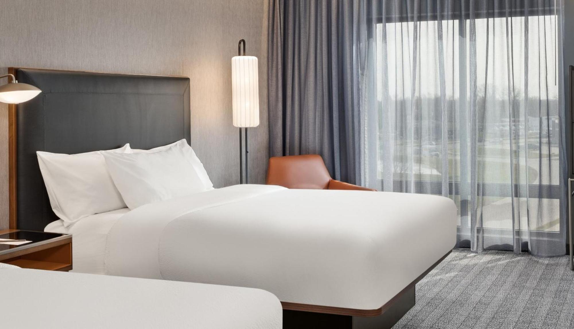 Courtyard By Marriott Беттендорф Экстерьер фото